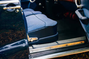 Immagine 154/199 di BMW 502 - 3,2 Litre (1961)