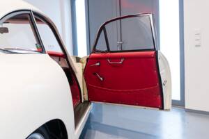 Image 32/42 of Porsche 356 C Carrera 2/2000 GS (1963)