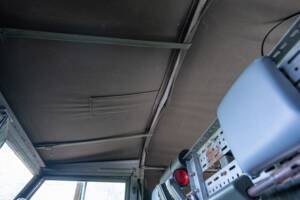 Image 40/50 de Land Rover 88 (1974)