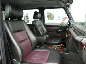 Image 14/29 de Mercedes-Benz G 500 (LWB) (1999)