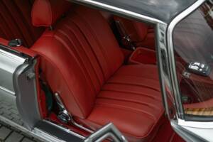 Image 49/95 of Mercedes-Benz 280 SE 3,5 (1970)