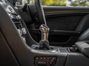 Image 35/77 of Aston Martin DBS (2009)