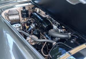 Bild 26/29 von Bentley S1 DHC Park Ward (1958)