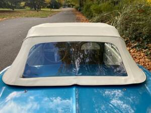 Bild 31/50 von Chevrolet Corvette Sting Ray Convertible (1966)