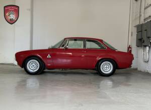 Imagen 9/68 de Alfa Romeo Giulia 1600 Sprint GT Veloce (1966)