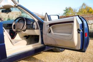 Image 23/50 of Mercedes-Benz SL 280 (1996)