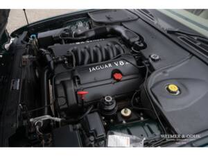 Bild 30/32 von Jaguar XJ 8 Executive (1998)