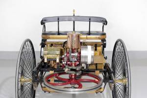 Image 4/50 of Benz Patent-Motorcar Number 1 Replica (1886)