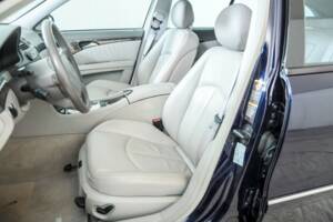 Bild 20/50 von Mercedes-Benz E 320 T 4MATIC (2004)