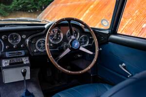 Image 30/56 of Aston Martin DB 4 (1960)