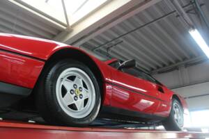 Image 18/50 of Ferrari 328 GTB (1989)
