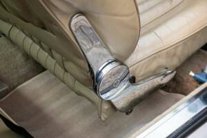 Image 31/43 de Aston Martin V8 (1974)