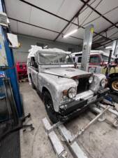 Image 16/17 of Land Rover 88 (1980)