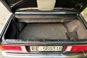 Image 13/27 of BMW 320i (1989)