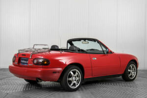 Immagine 2/50 di Mazda MX-5 1.6 (1990)