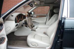 Bild 2/8 von Jaguar XJ 8 4.0 Executive (2000)