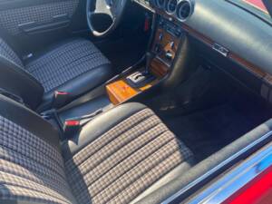 Image 23/35 de Mercedes-Benz 280 SL (1982)