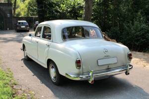 Image 4/52 of Mercedes-Benz 219 (1959)