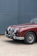Image 3/49 of Jaguar Mk II 3.4 (1967)