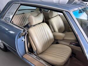 Image 12/39 de Mercedes-Benz 350 SLC (1978)