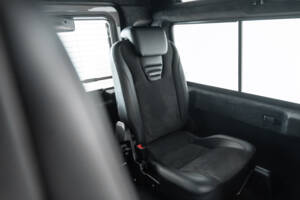Bild 16/31 von Land Rover Defender 90 TD4 (2008)