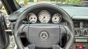 Afbeelding 27/63 van Mercedes-Benz SLK 32 AMG (2001)
