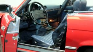 Image 4/42 de Mercedes-Benz 560 SL (1988)