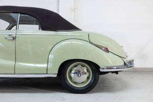 Bild 39/50 von BMW 502 - 3,2 Liter (1955)
