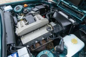 Image 18/50 of BMW 316i Touring (1993)