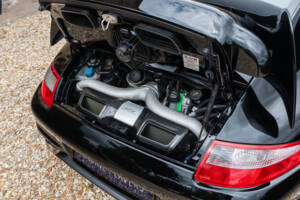 Bild 43/47 von Porsche 911 GT2 (2009)