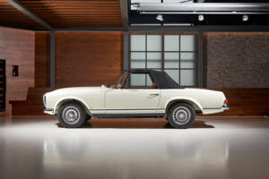 Image 11/55 of Mercedes-Benz 230 SL (1965)