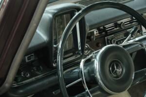 Image 28/50 of Mercedes-Benz 300 SE lang (1965)