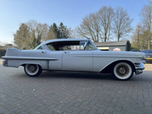 Imagen 4/34 de Cadillac 62 Sedan DeVille (1957)
