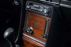 Image 15/38 of Mercedes-Benz 350 SL (1973)