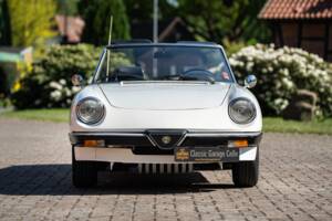 Image 8/40 of Alfa Romeo 2.0 Spider (1987)