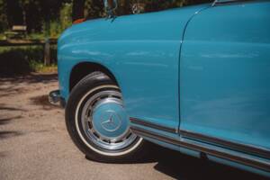 Image 38/50 of Mercedes-Benz 220 a (1956)