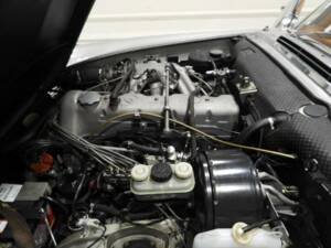 Image 9/15 de Mercedes-Benz 230 SL (1966)