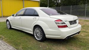 Bild 7/29 von Mercedes-Benz S 63 AMG (2007)