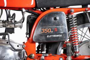 Image 20/50 of MV Agusta 350 S (1972)