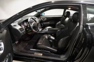 Bild 8/20 von Aston Martin V12 Vanquish (2004)