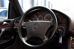 Image 17/59 of Mercedes-Benz 600 SEL (1992)
