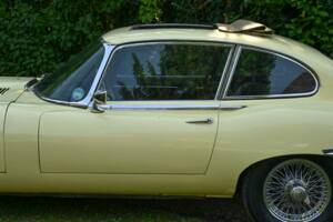 Image 23/39 of Jaguar E-Type (2+2) (1970)