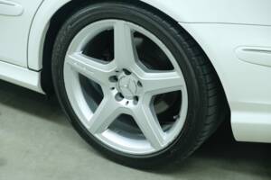 Bild 16/50 von Mercedes-Benz E 500 (2007)