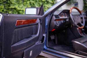 Obraz 23/50 pojazdu Mercedes-Benz 300 CE-24 (1992)