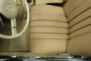 Bild 15/50 von Mercedes-Benz 250 SE (1966)