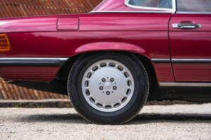 Afbeelding 34/36 van Mercedes-Benz 300 SL (1989)