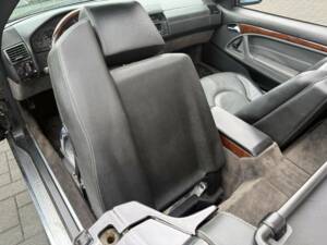 Image 31/50 de Mercedes-Benz SL 600 (1996)