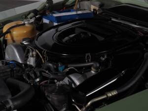 Image 24/66 of Mercedes-Benz 450 SLC (1977)