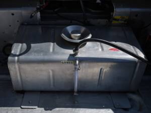 Image 13/50 de Jaguar Type E 3.8 (1970)