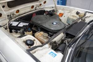Image 17/22 of BMW 3.0 CS (1974)